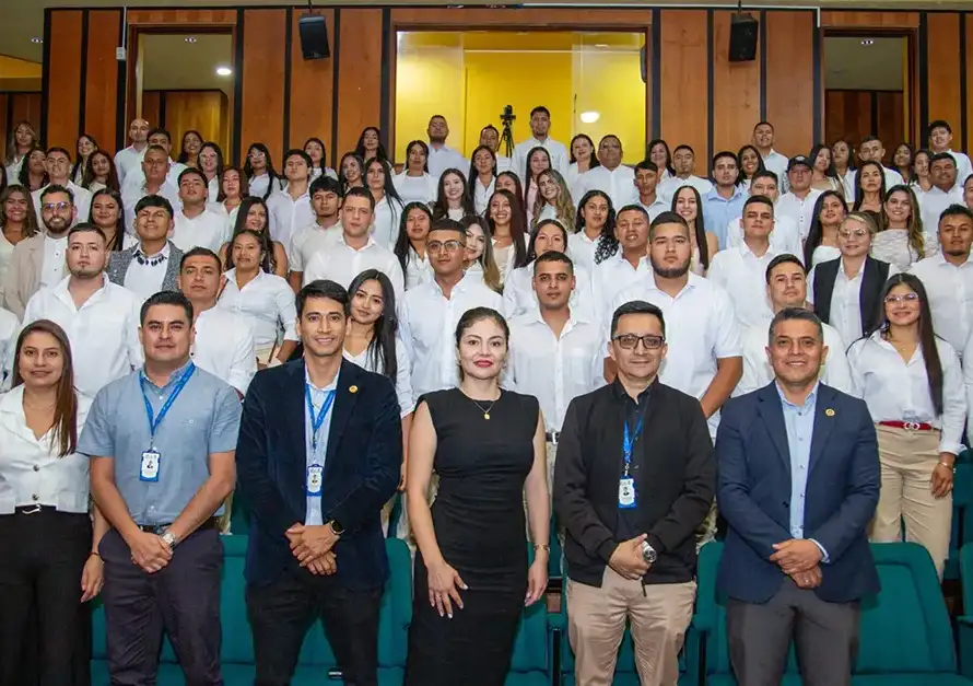 La formación sale del aula: estudiantes de UNICOMFACAUCA asumen nuevos escenarios profesionales