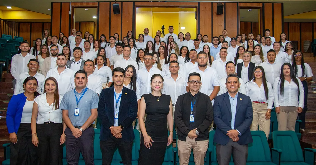 La formación sale del aula: estudiantes de UNICOMFACAUCA asumen nuevos escenarios profesionales